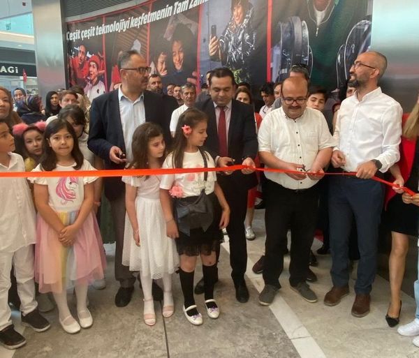 Şehit Ayhan Sarıçiçek İlkokulu Öğrencileri Sergi Açtı