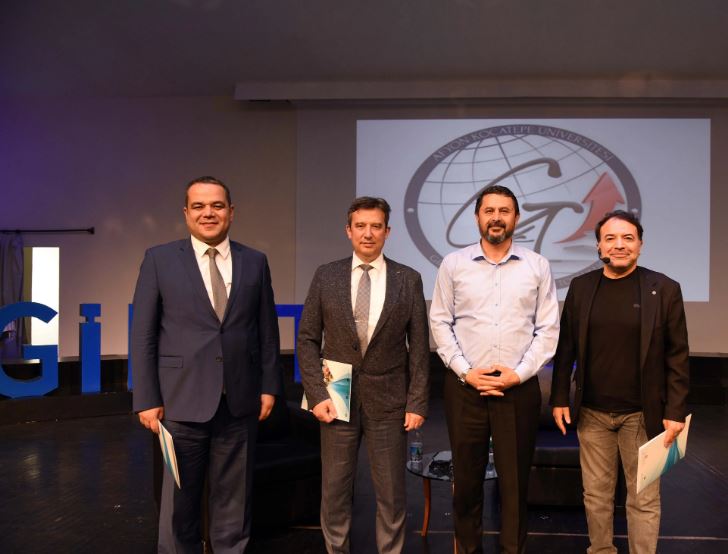 "Geleceği Şekillendiren Teknolojik İnovasyonlar" paneli düzenlendi!