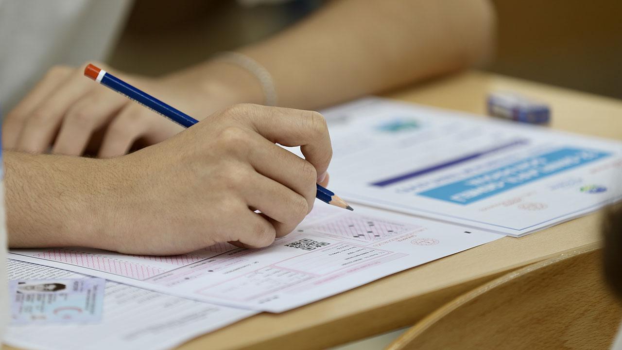 BAŞKAN TOPÇU YKS SINAVININ GERÇEKLEŞTİRİLECEĞİ OKULLARI PAYLAŞTI