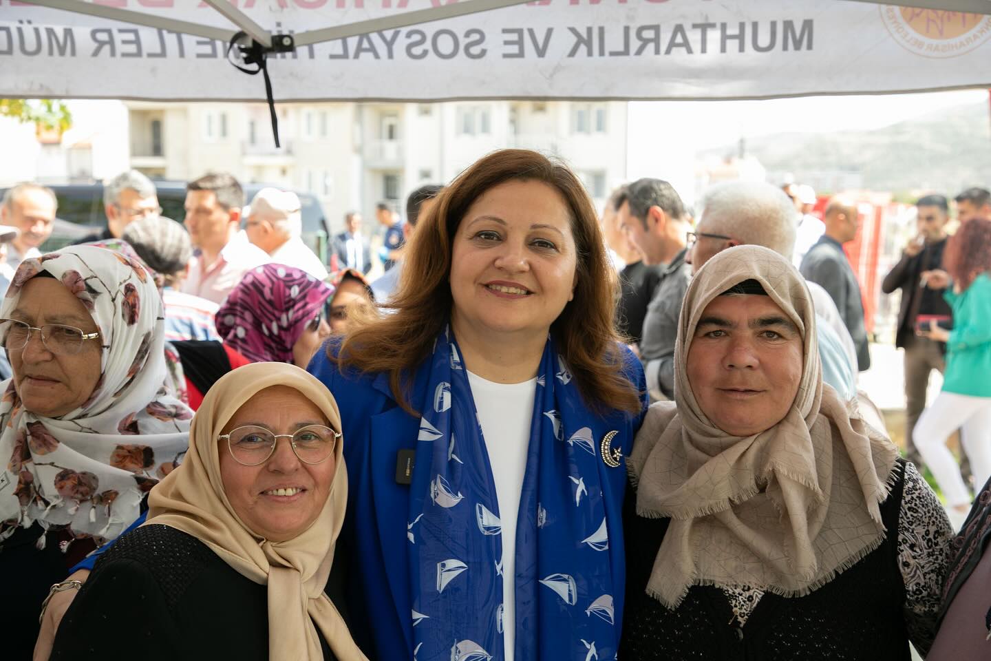 BAŞKAN KÖKSAL  MAHALLE BULUŞMASINDA TELEFONLA TALİMATLARI DİREK VERDİ