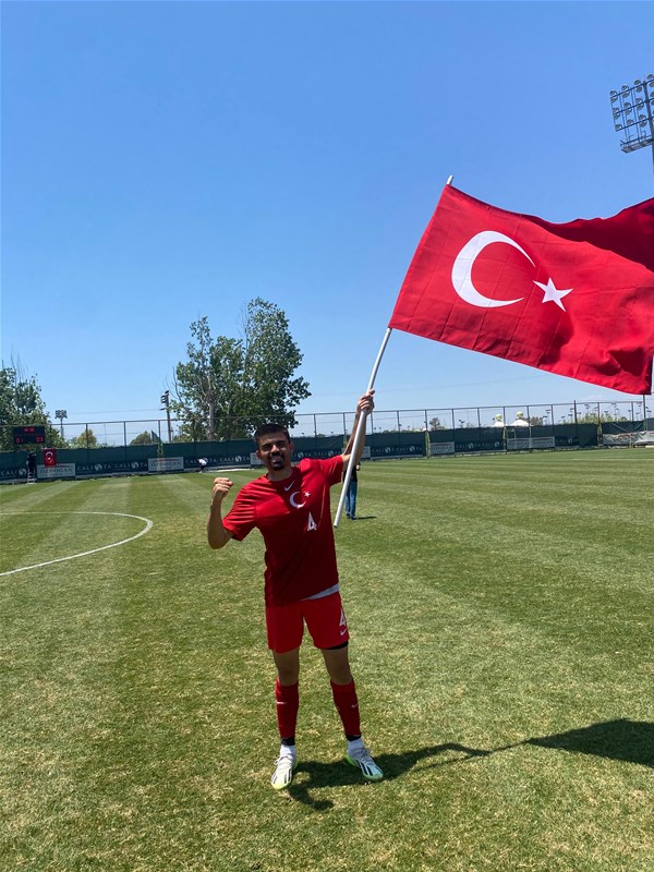 Müdür Kasapoğlu'ndan Başarıya Tebrik Geldi