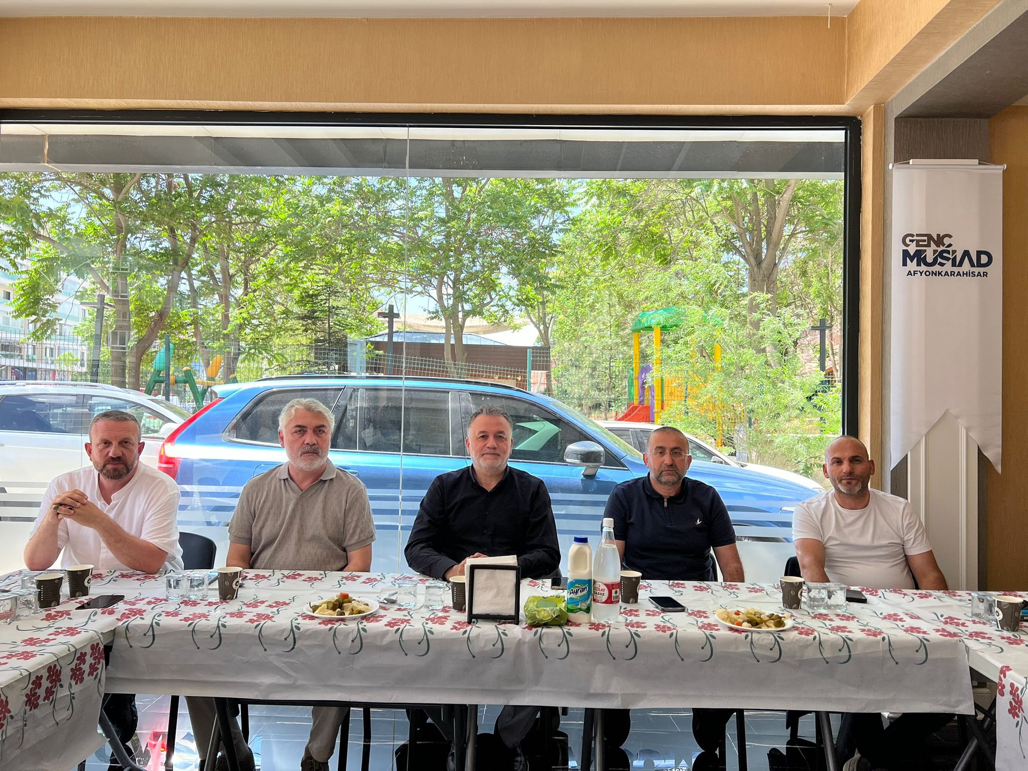 MÜSİAD'lı İş Adamları Yazaroğlu ve Yönetimini Kentte Misafir Etti