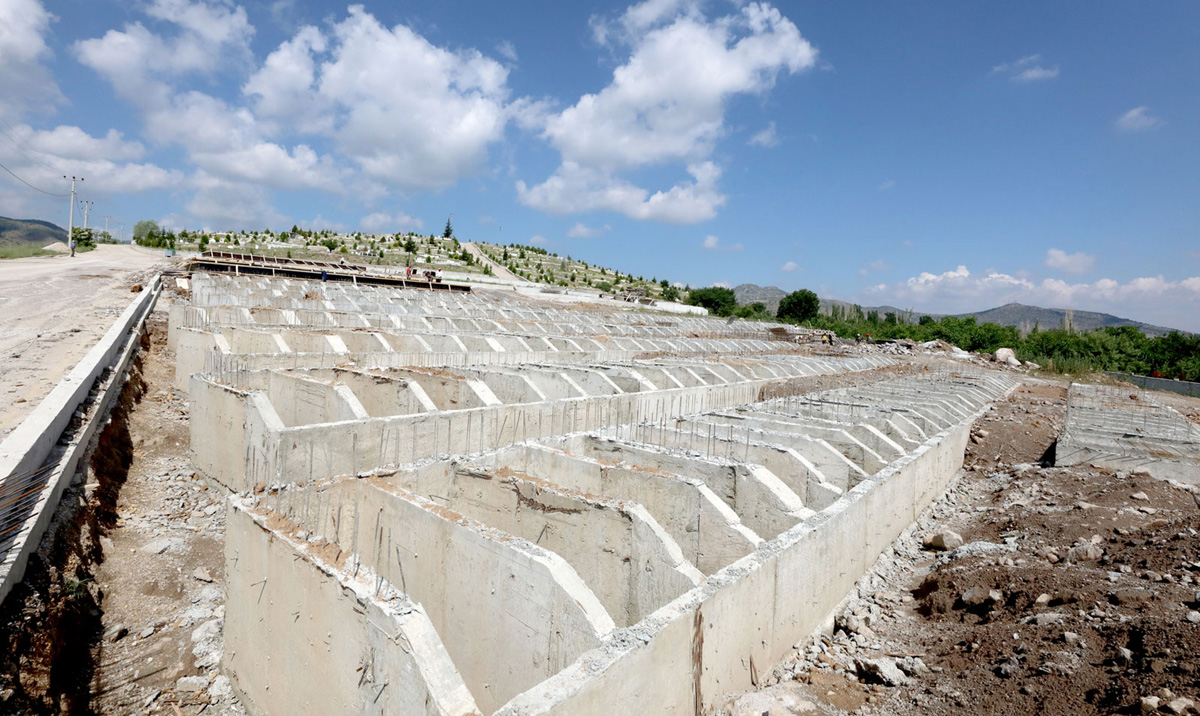 Bayraktepe Mezarlığında Çalışmalar Sürüyor