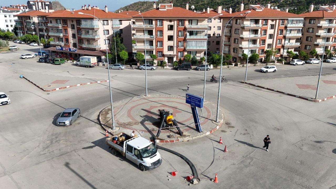 Başkan Köksal Kararlı Uydukent'in Kanalizasyon Sorununu Çözecek