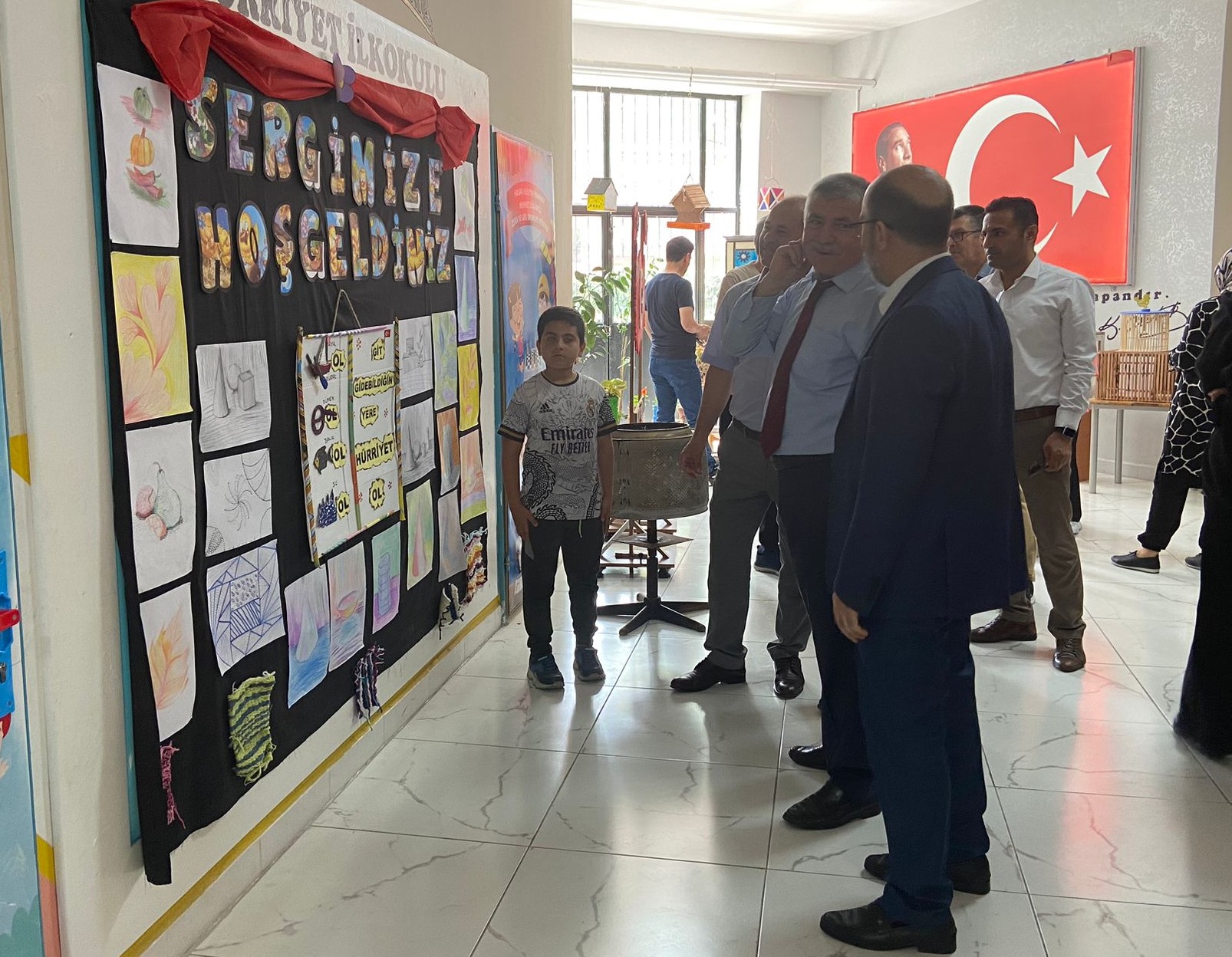 “Atıktan Salona – Atıktan Sanata”  Sıfır Atık - Geri Dönüşüm Sergisi Açıldı