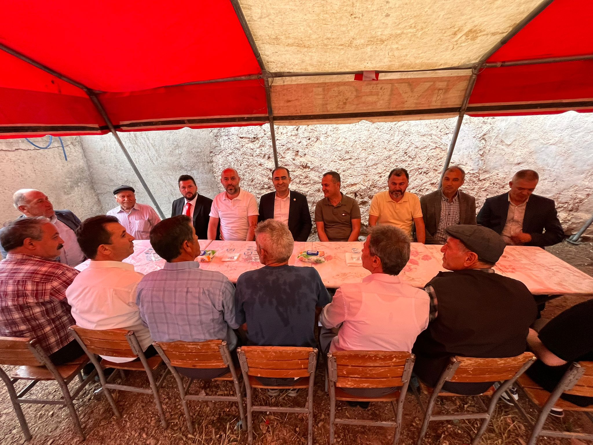 MİLLETVEKİLİ ARSLAN'DAN MANİDAR MESAJ; KAVGASIZ, GÜRÜLTÜSÜZ VE YALANSIZ...
