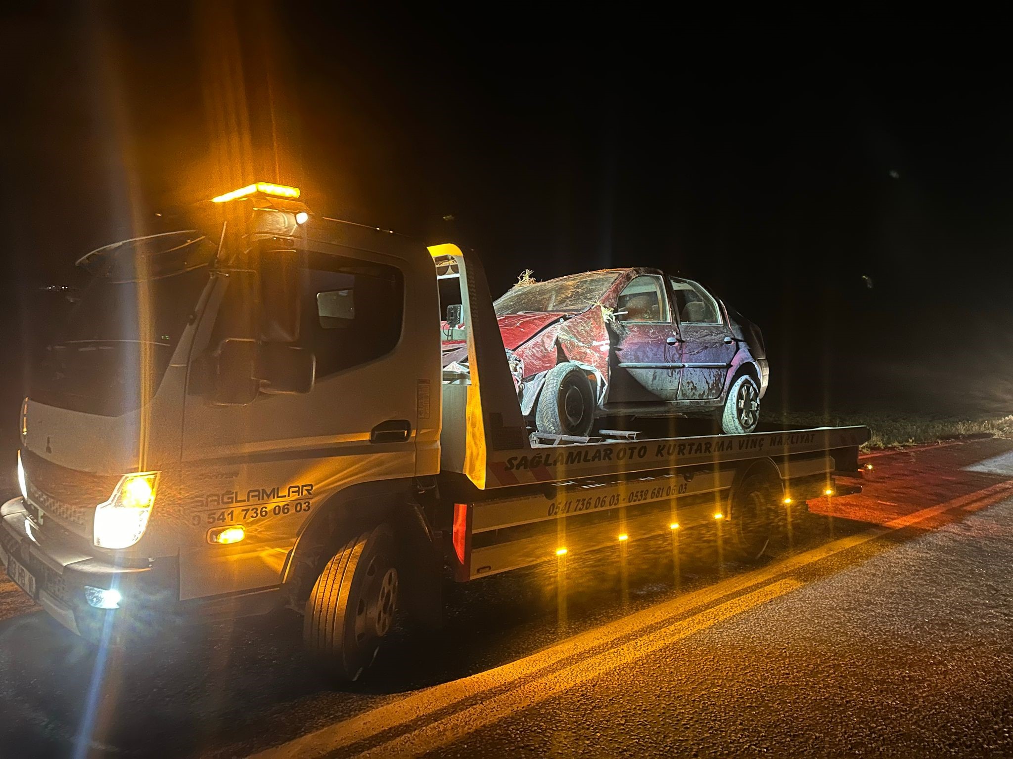 Kontrolden Çıkan Araç Şarampole Devrildi! Devrilen otomobilin sürücüsü yaralandı