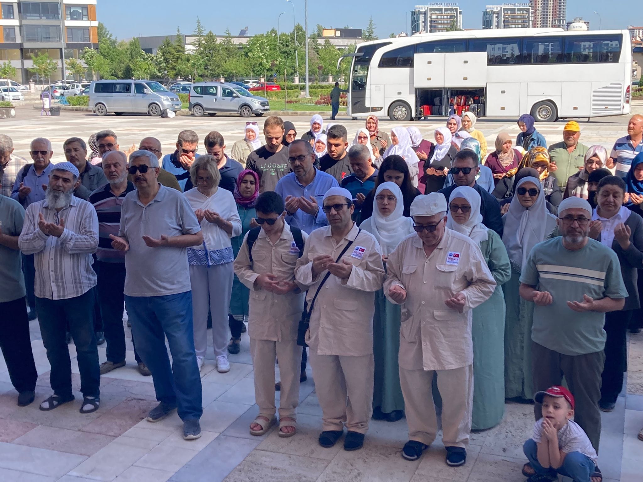 Son Hacı Adayları Dualarla Uğurlandı