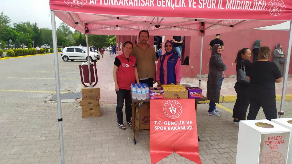 SINAVDAN ÇIKAN ÖĞRENCİLERİN KALEMLERİ KÖY OKULLARINA DAĞITILACAK