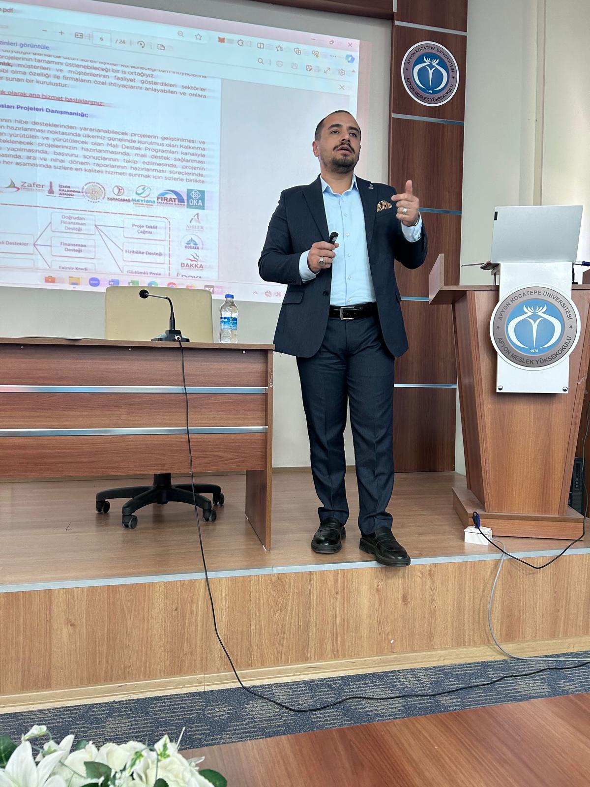 AKÜ MYO öğrencilerine Proje destekleri eğitimi verildi.