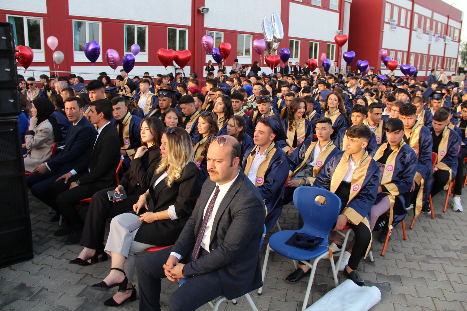 ÖZEL RAHMİYE SARE PALALI TEKNİK KOLEJİ 7. DÖNEM MEZUNLARINI UĞURLUYOR!