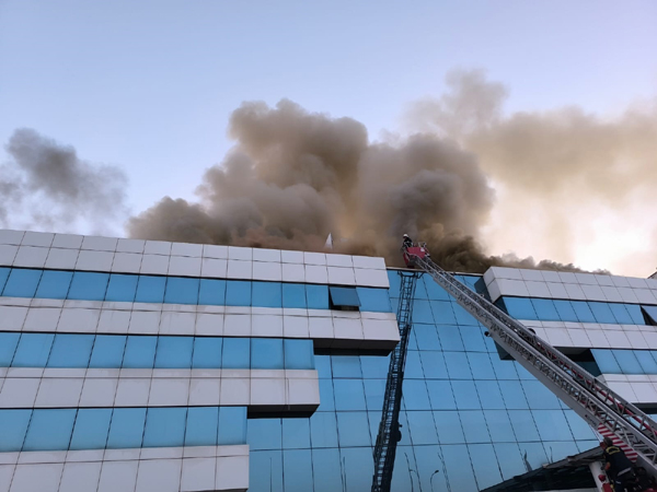 SON DAKİKA: Afyon'da Otel'de Yangın  Jura Otel'de çıkan yangında büyük maddi hasar oluştu