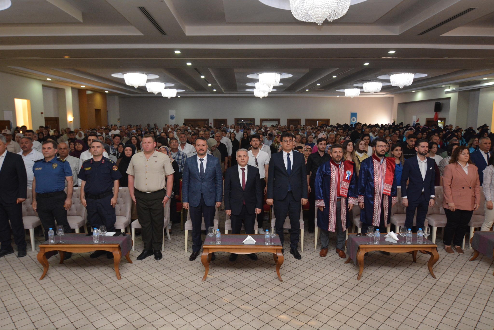 Başkan Öztaş Mezuniyet Töreninde Gençlerle Buluştu