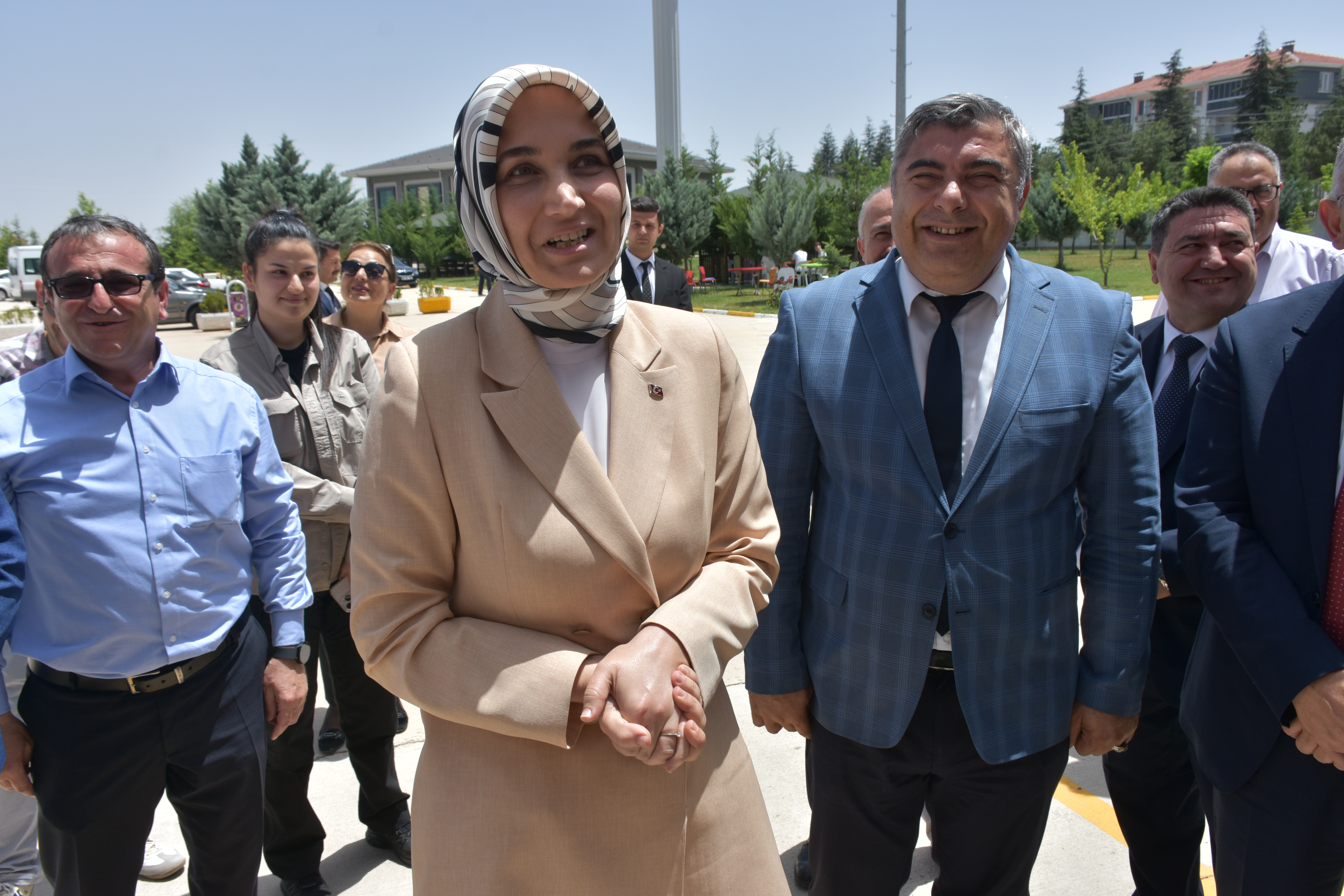 Vali Yiğitbaşı, Okul Ziyaretinde Bulundu