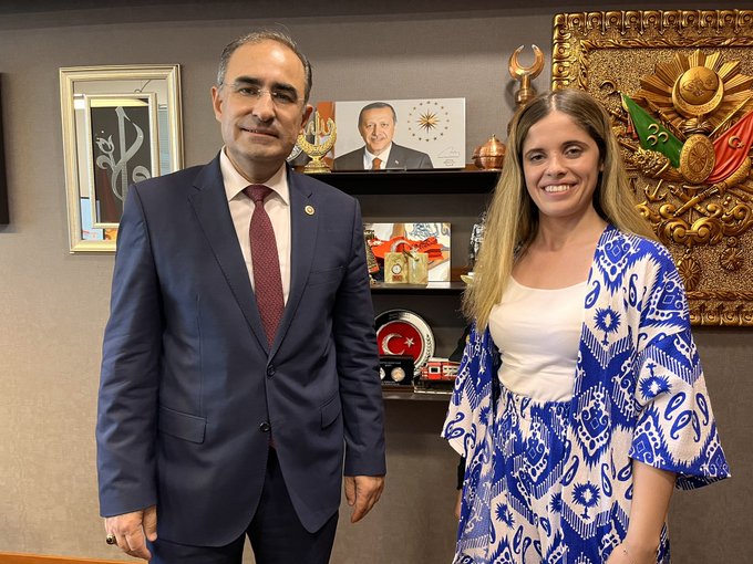 AK Partili Arslan TBMM'de Misafirlerini Ağırladı