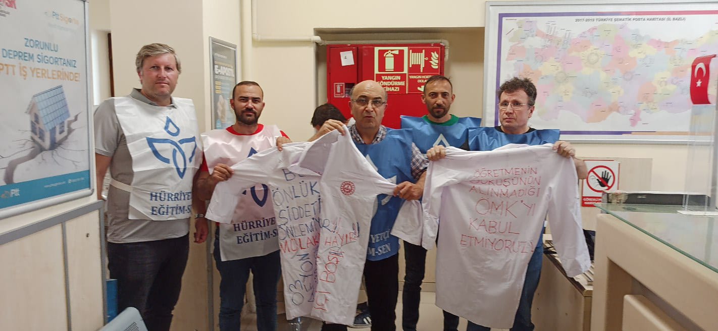 Hürriyetçi Eğitim Sen’den İlginç Protesto Bakanlığa Kargolu Tepki