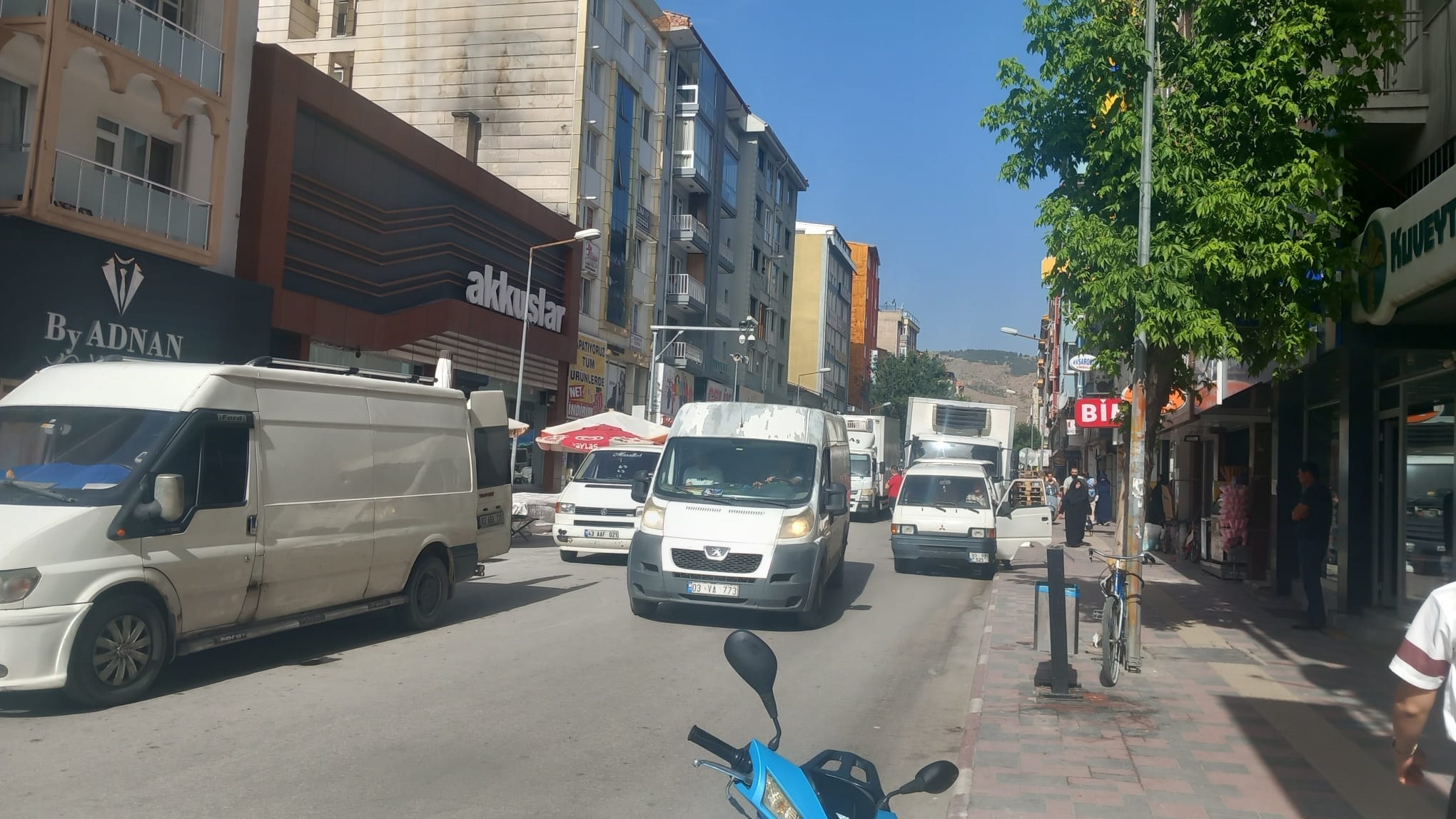 Ambaryolun'da Trafik Çilesi Başladı Vatandaş Tepki Gösterdi