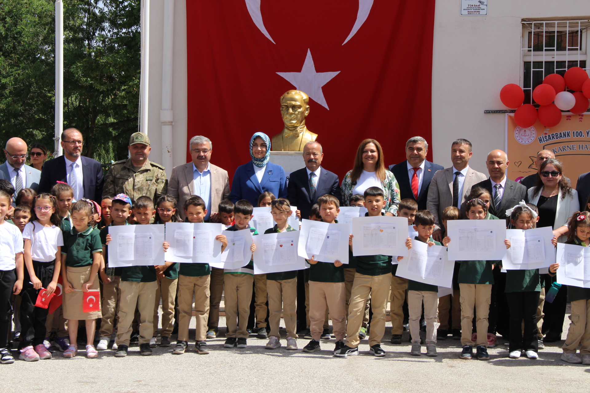 Afyonkarahisar'da Karne Günü Heyecanı
