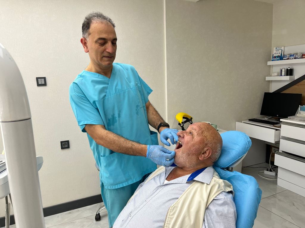 ESTETİK VE ÇİĞNEME FONSİYONLARI İÇİN ÖNEMLİ BİR BULUŞ
