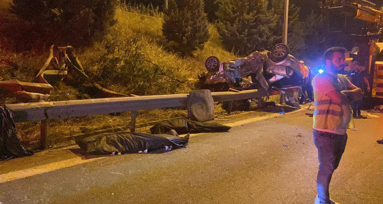 Kontrolden Çıkan Araç Bariyere Çarpıp Devrildi: 3 Kişi Hayatını Kaybetti