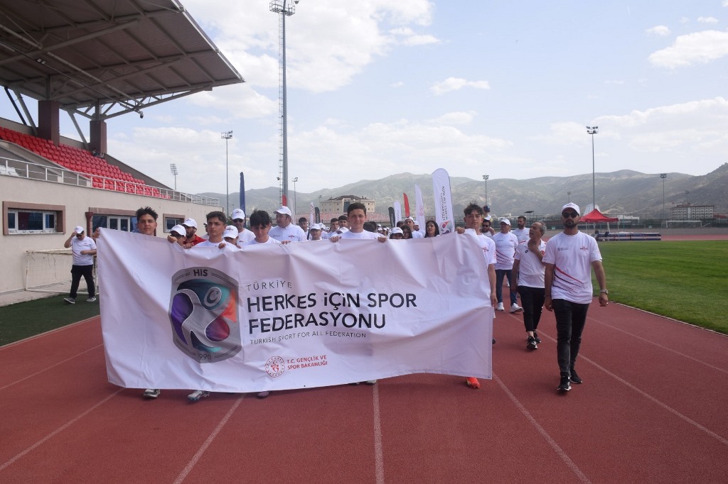 HAREKETLİLİK YILI SPOR ŞENLİĞİ KUTLANDI