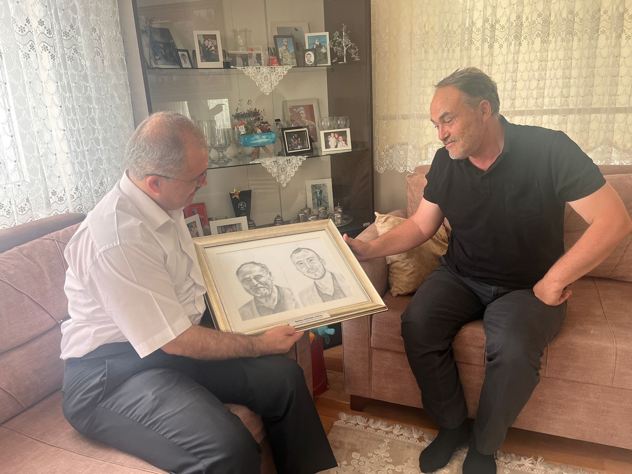 Müdür Erdoğan'dan Şehit Babasına Anlamlı Ziyaret