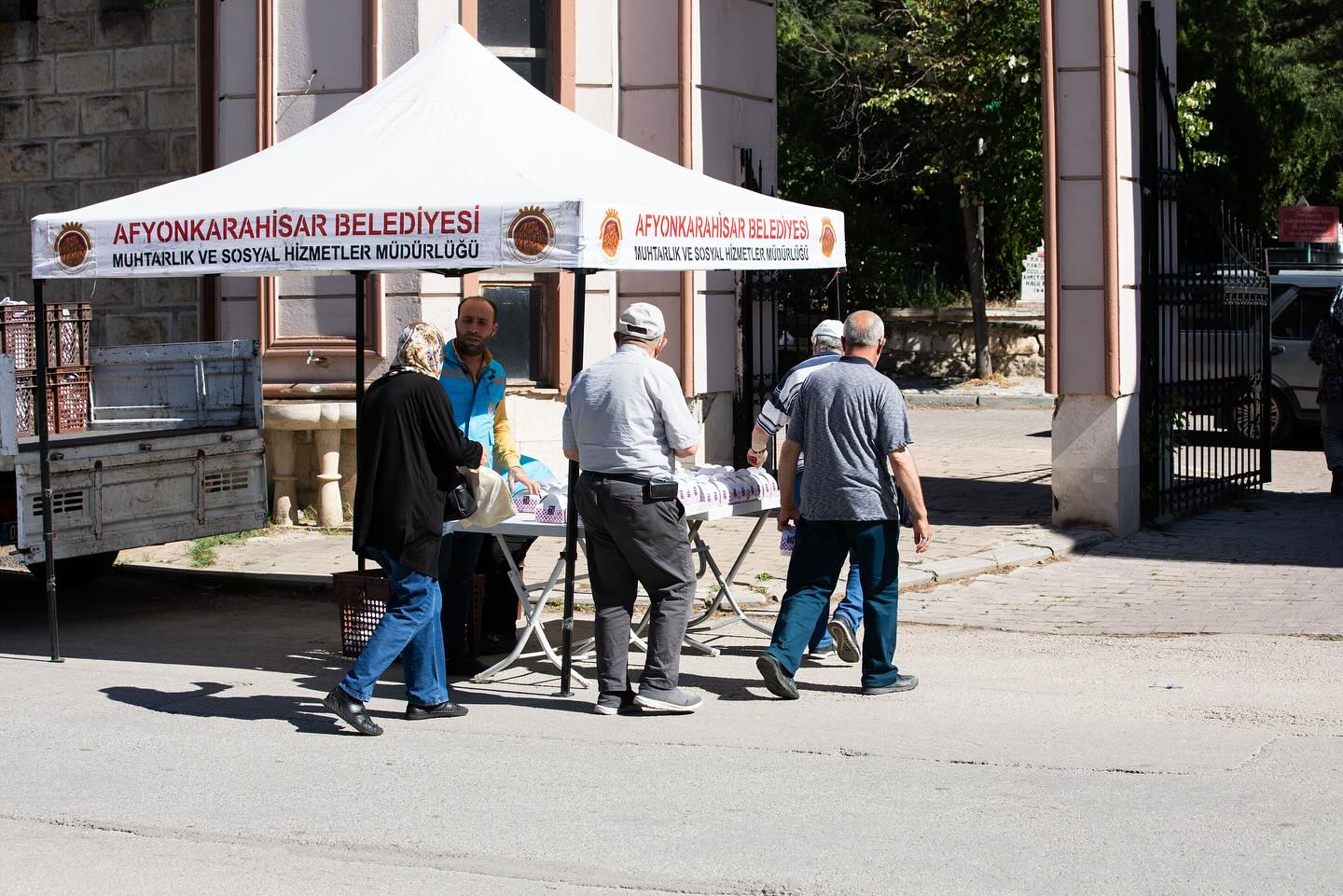 Vatandaşlardan Takdir Topladı Ekipler Kandil Simidi İkram Etti