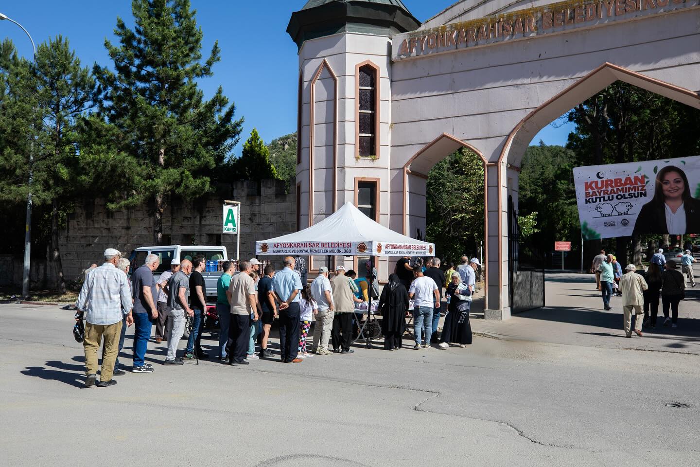Vatandaşlardan Takdir Topladı Ekipler Kandil Simidi İkram Etti