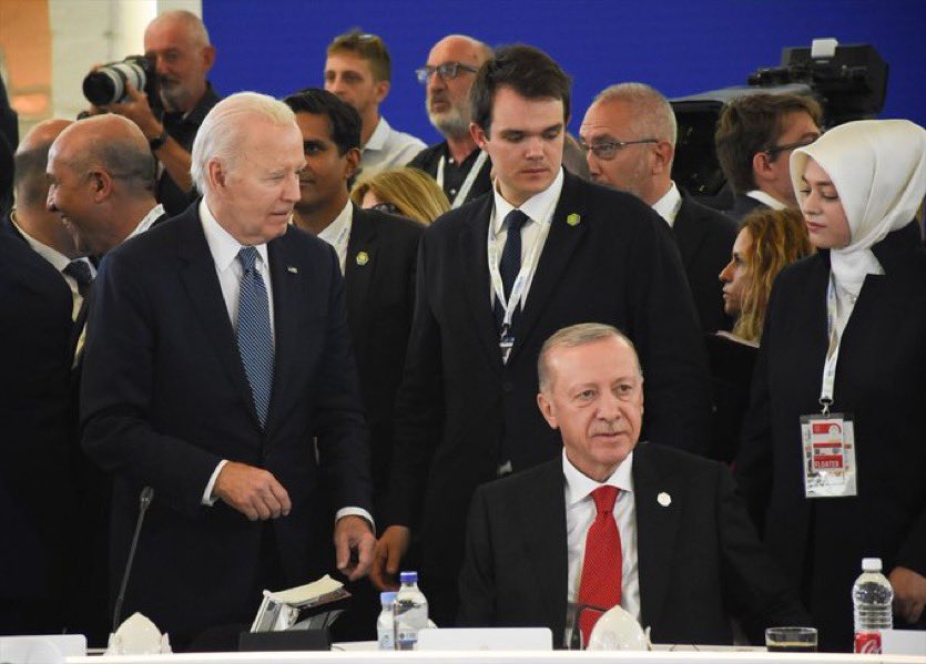 AK Partili Özkaya Lideri Erdoğan’a Destek Verdi