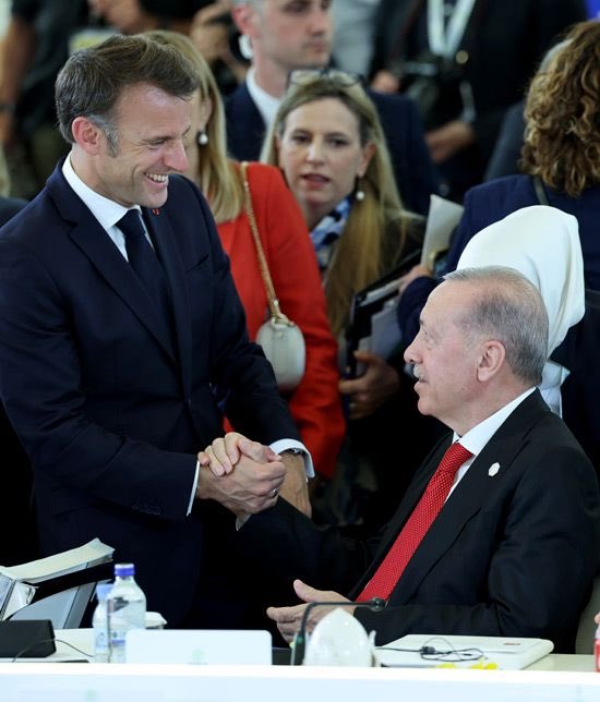 AK Partili Özkaya Lideri Erdoğan’a Destek Verdi