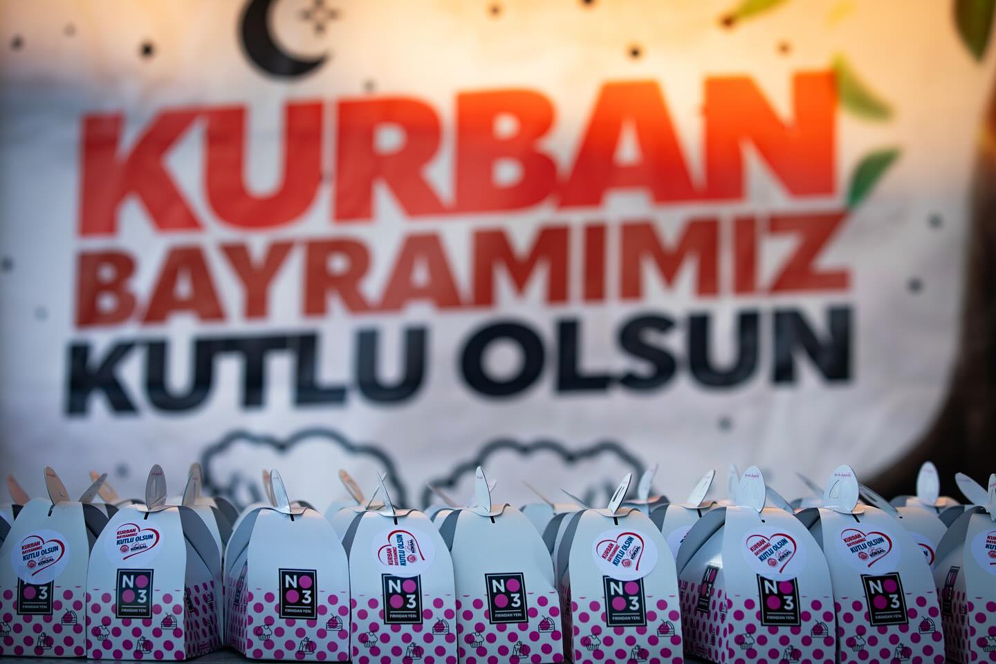 Afyonkarahisarlılar Paşa Camisinde Bayramlaştı