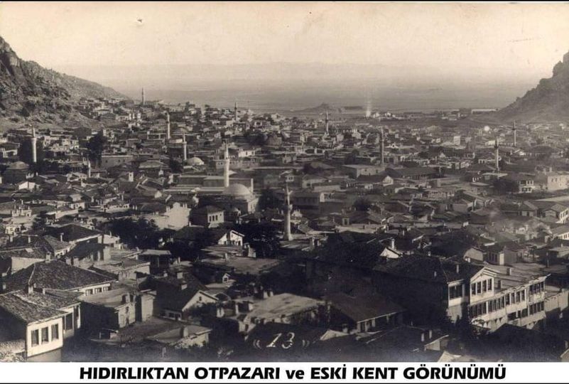 Afyonkarahisar'ın Eski Bayramlarındaki Fotoğrafı Büyüledi