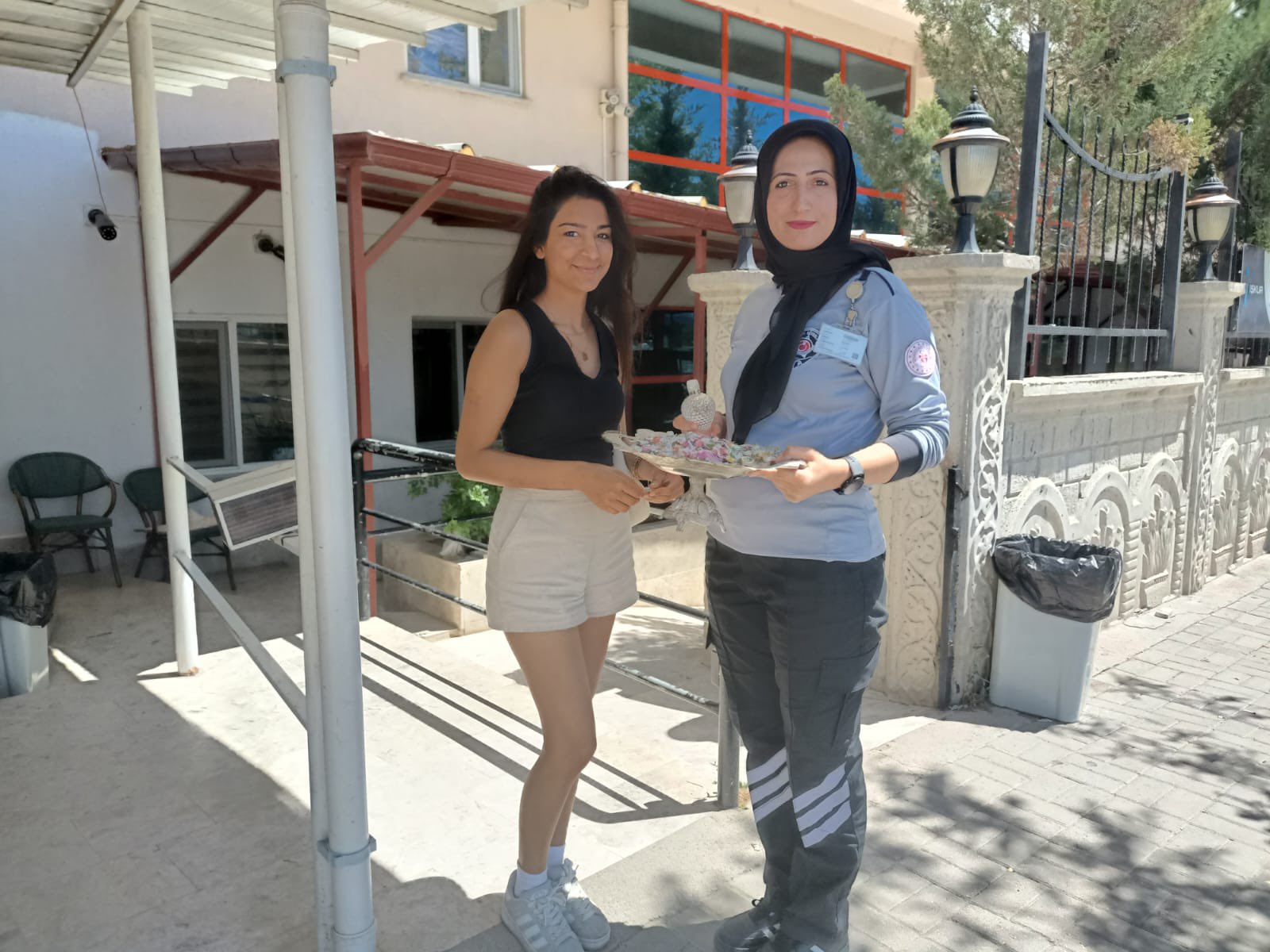 “SICAK BİR AİLE ORTAMI OLUŞTURMAYI AMAÇLADIK”