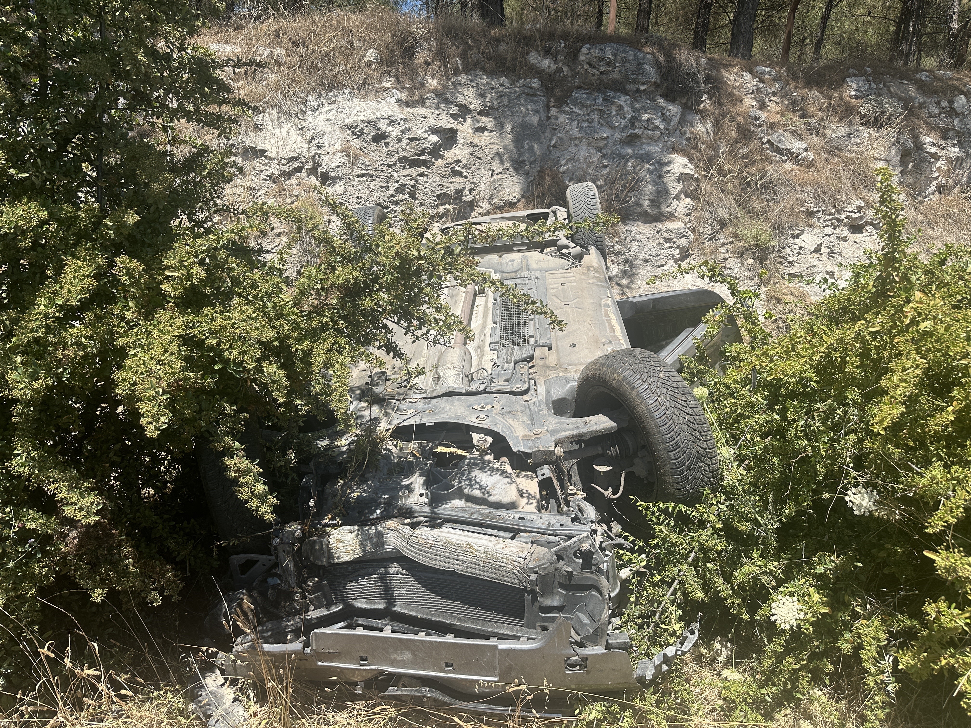 Otomobile Çarpan Araç Takla Attı:6 Kişi Yaralandı