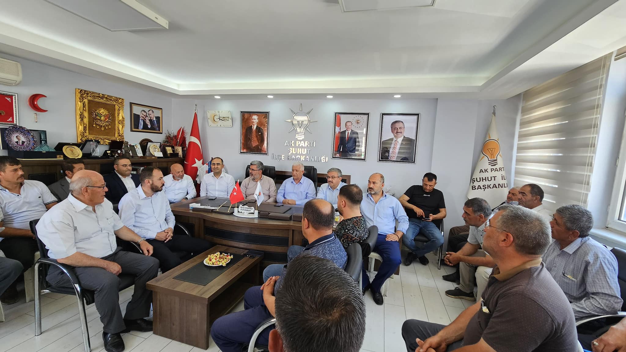 AK Parti Kurban Bayramı'nın Üçüncü Gününde Şuhut'ta Bayramlaşma Programlarına Devam Ediyor