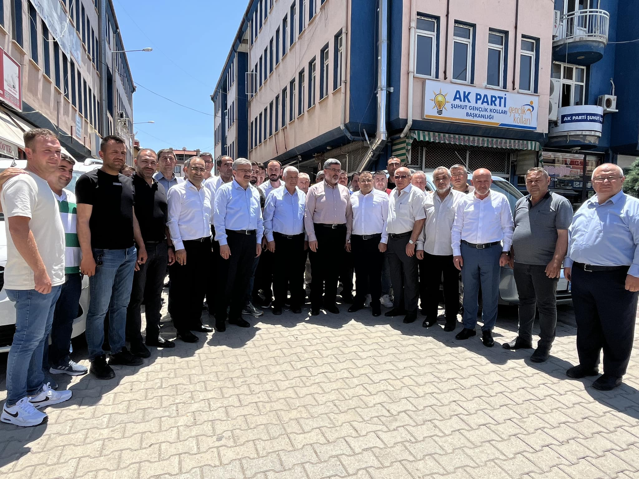 AK Parti Kurban Bayramı'nın Üçüncü Gününde Şuhut'ta Bayramlaşma Programlarına Devam Ediyor