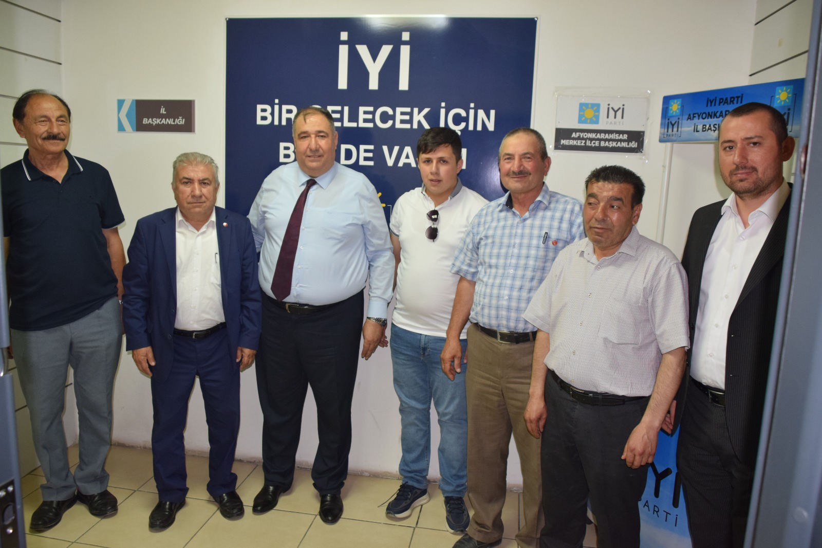 “MAALESEF  VATANDAŞIMIZIN BAYRAM NEŞESİNİ BİLE ELİNDEN ALDILAR”