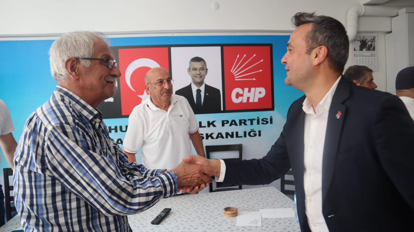 CHP DİNAR'DA BAYRAMLAŞMA PROGRAMI DÜZENLENDİ
