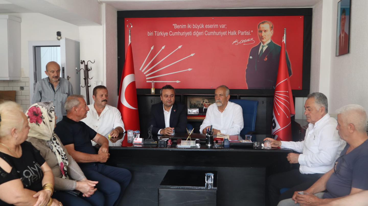 CHP DİNAR'DA BAYRAMLAŞMA PROGRAMI DÜZENLENDİ