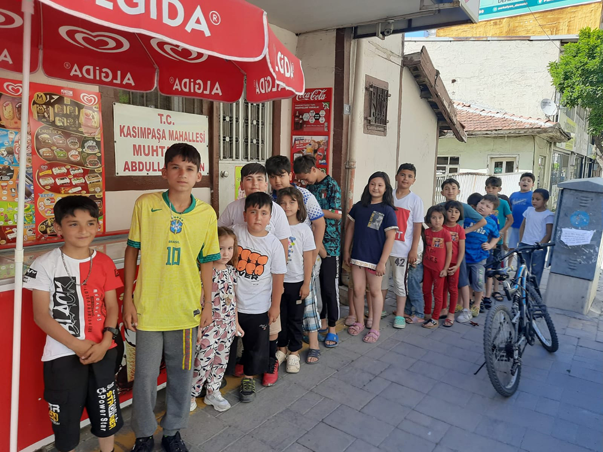 AFYON'DAN ESKİ BAYRAMLARI HATIRLATAN GÖRÜNTÜLER