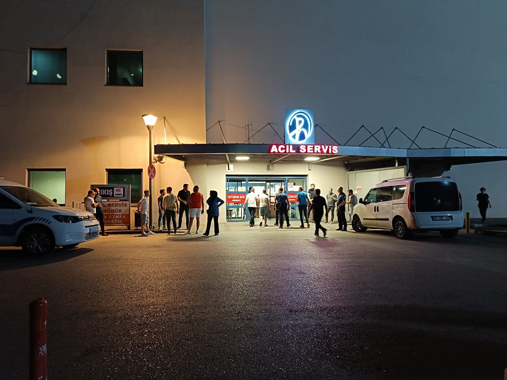 Baba Ve 16 Yaşındaki Oğluna Silahlı Saldırı: 1 Ölü, 1 Ağır Yaralı