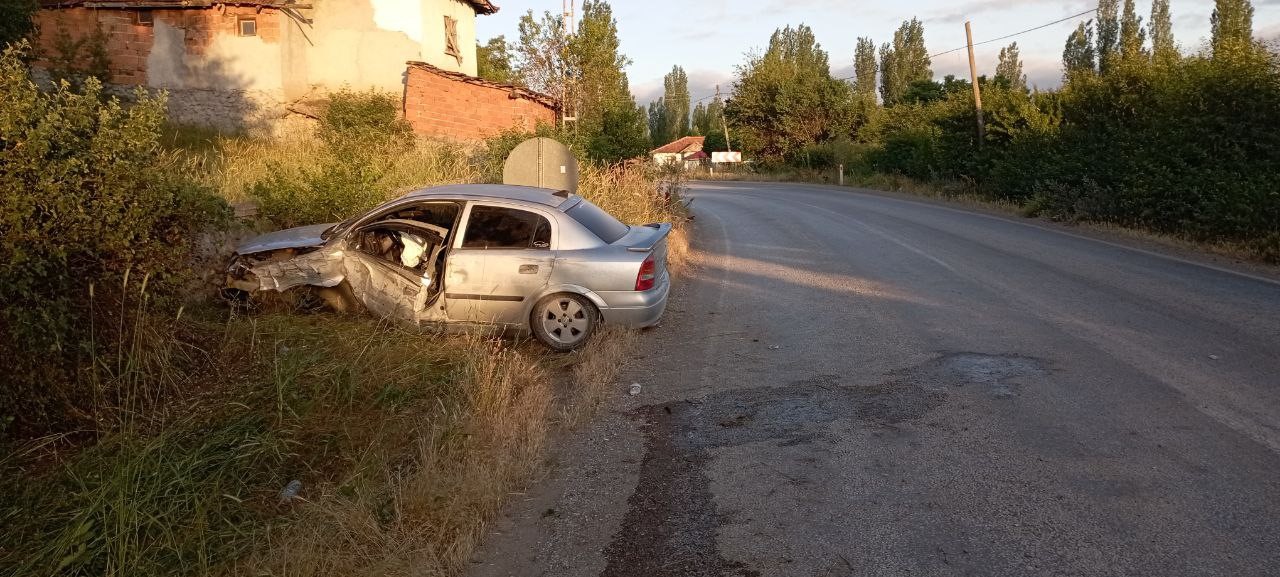 Direksiyon Başında Uyuyan Sürücü Kazaya Neden Oldu!