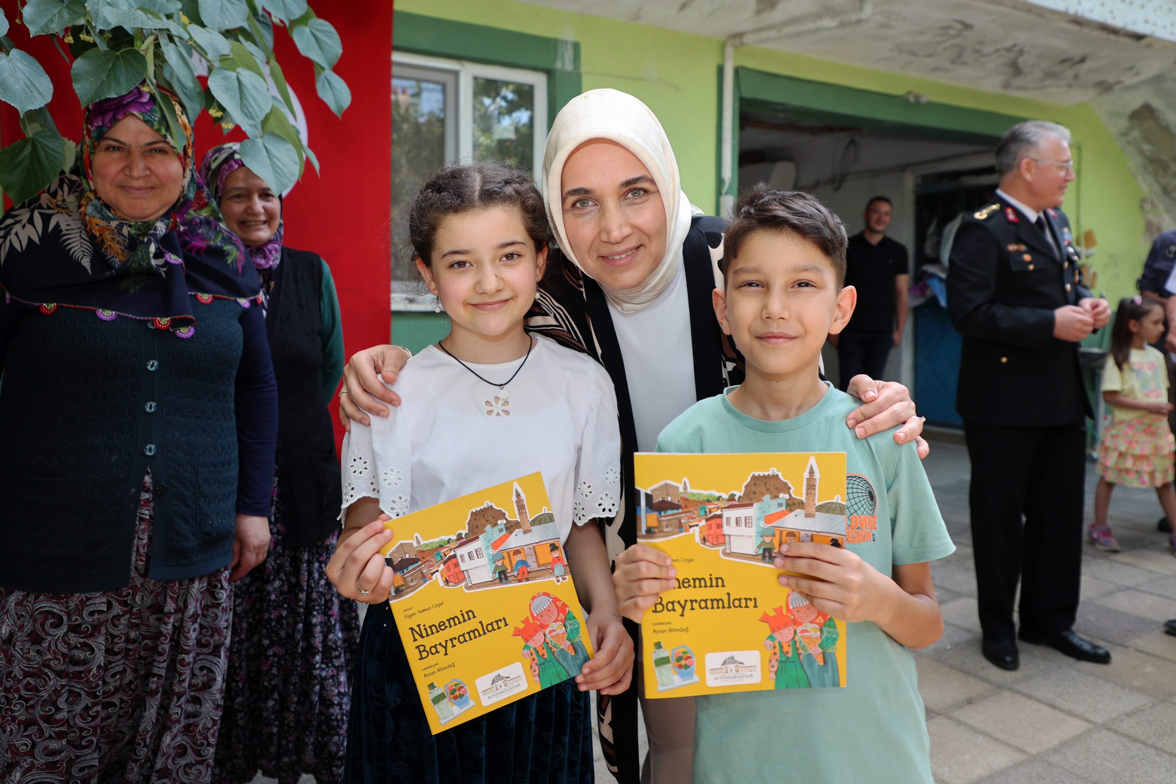 Devlet Ana Emanete Sahip Çıktı!  Vali Yiğitbaşı, Şehit Yasin Çubuk’un ailesini ziyaret etti