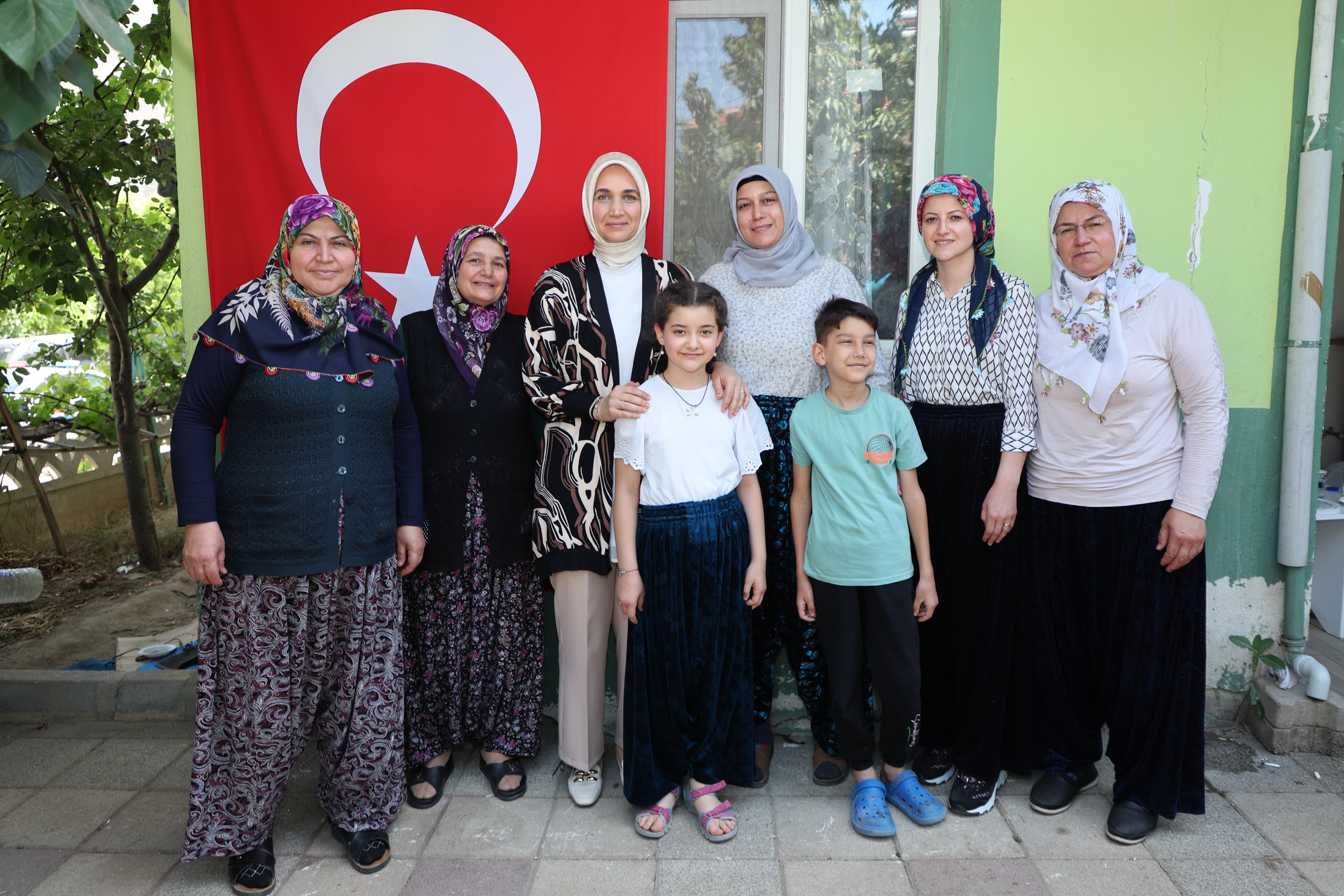 Devlet Ana Emanete Sahip Çıktı!  Vali Yiğitbaşı, Şehit Yasin Çubuk’un ailesini ziyaret etti