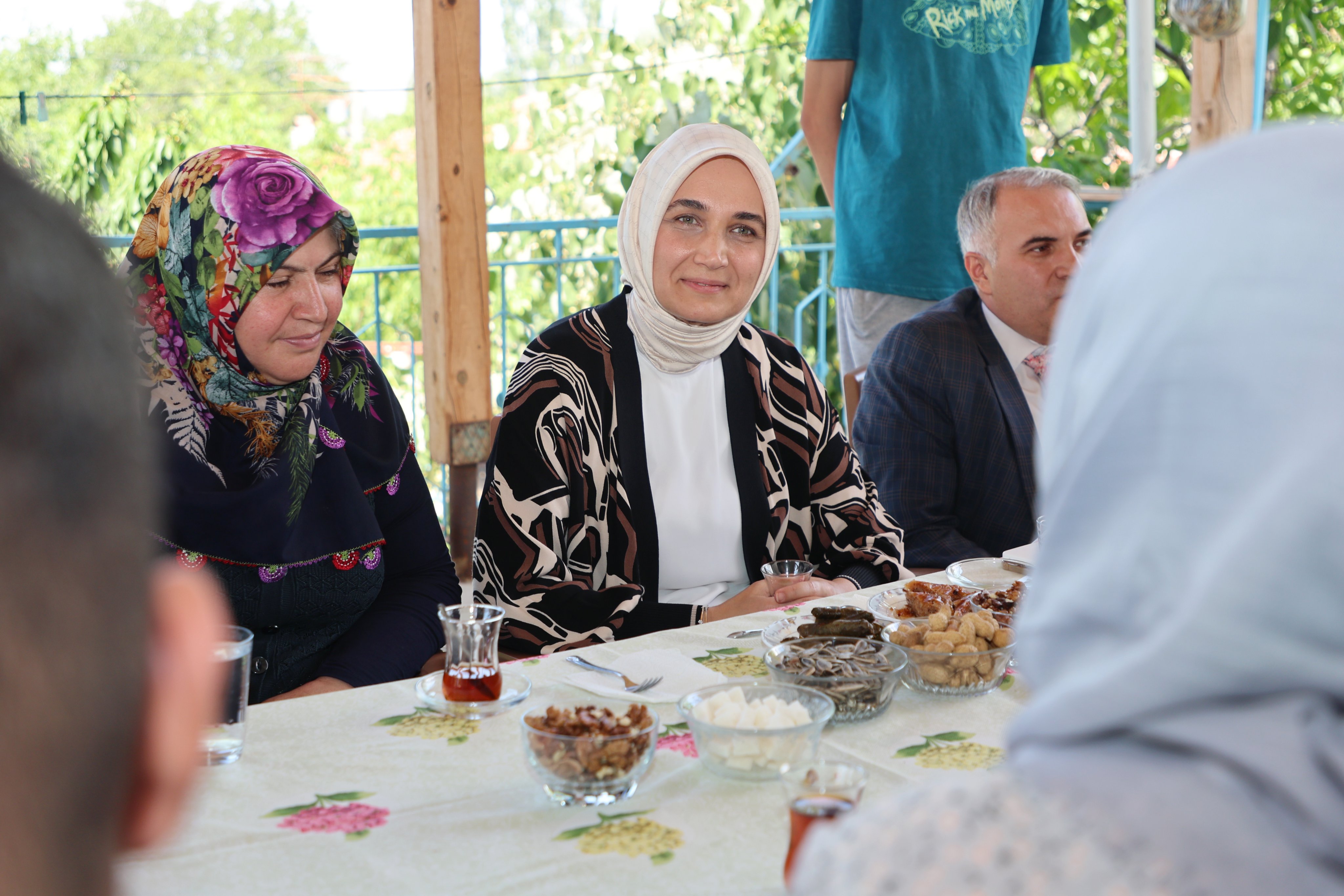 Devlet Ana Emanete Sahip Çıktı!  Vali Yiğitbaşı, Şehit Yasin Çubuk’un ailesini ziyaret etti
