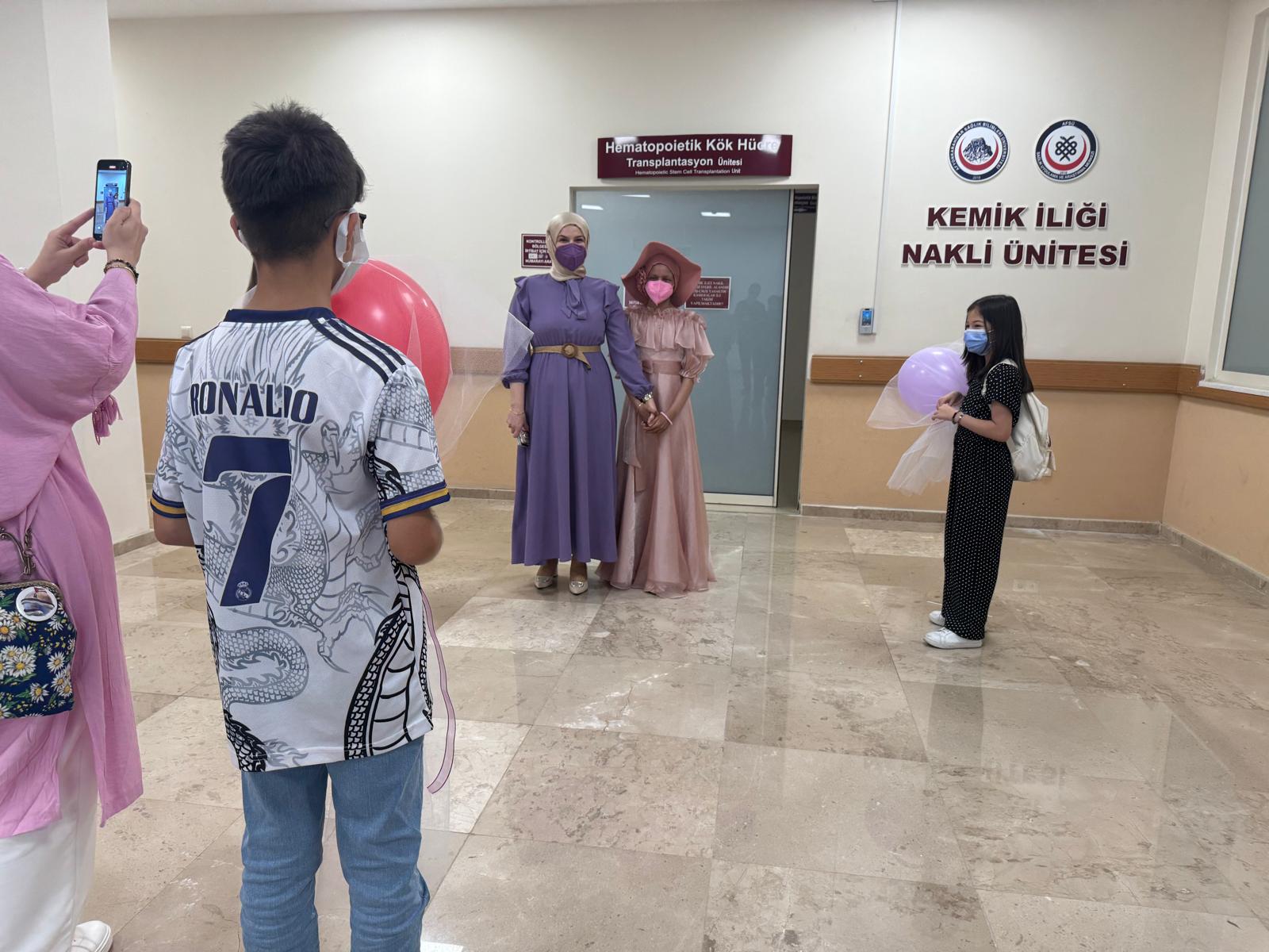 Kök Hücre Nakli Yapılan Lösemi Hastası Küçük Nermin, Taburcu Oldu