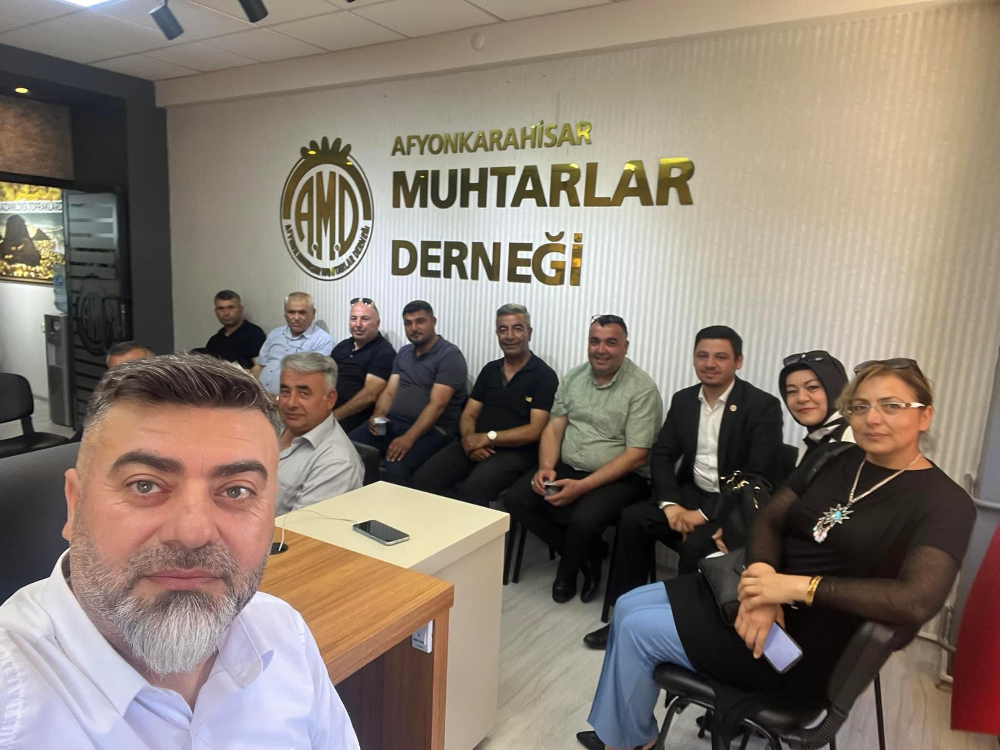 Başkan Uygur Muhtarlarla Bir Araya Geldi