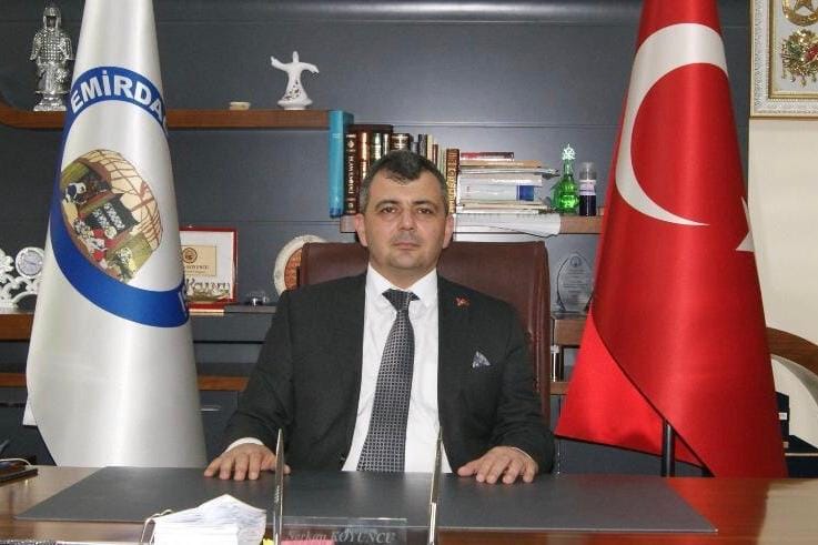BAŞKAN KOYUNCU MİLLİ COŞKUYA ORTAK OLMAK İÇİN KENT MEYDANINA DAVET ETTİ