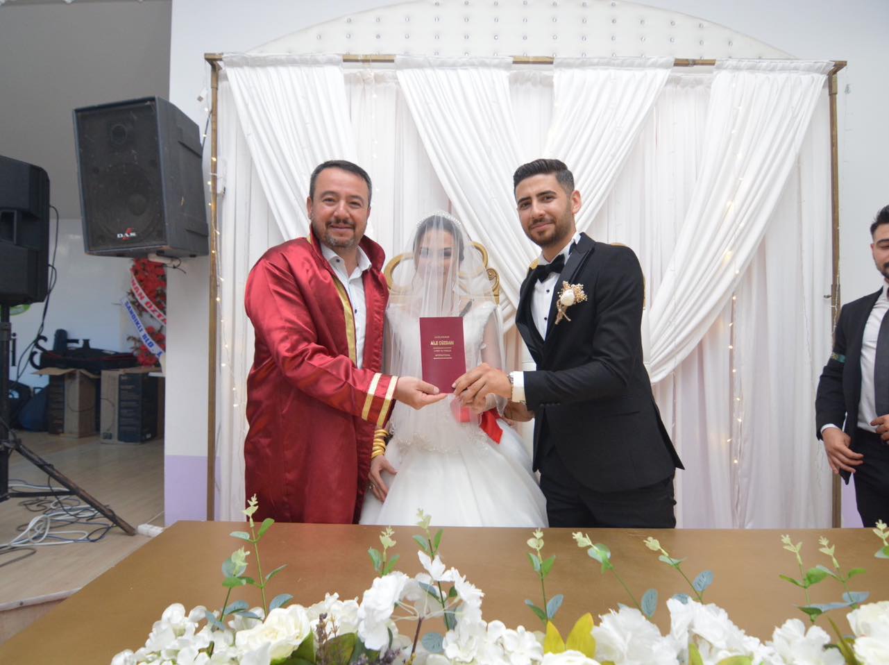 Makamdan Uzak Başkan Öztaş Ailelerin Mutluluğuna Ortak Oldu