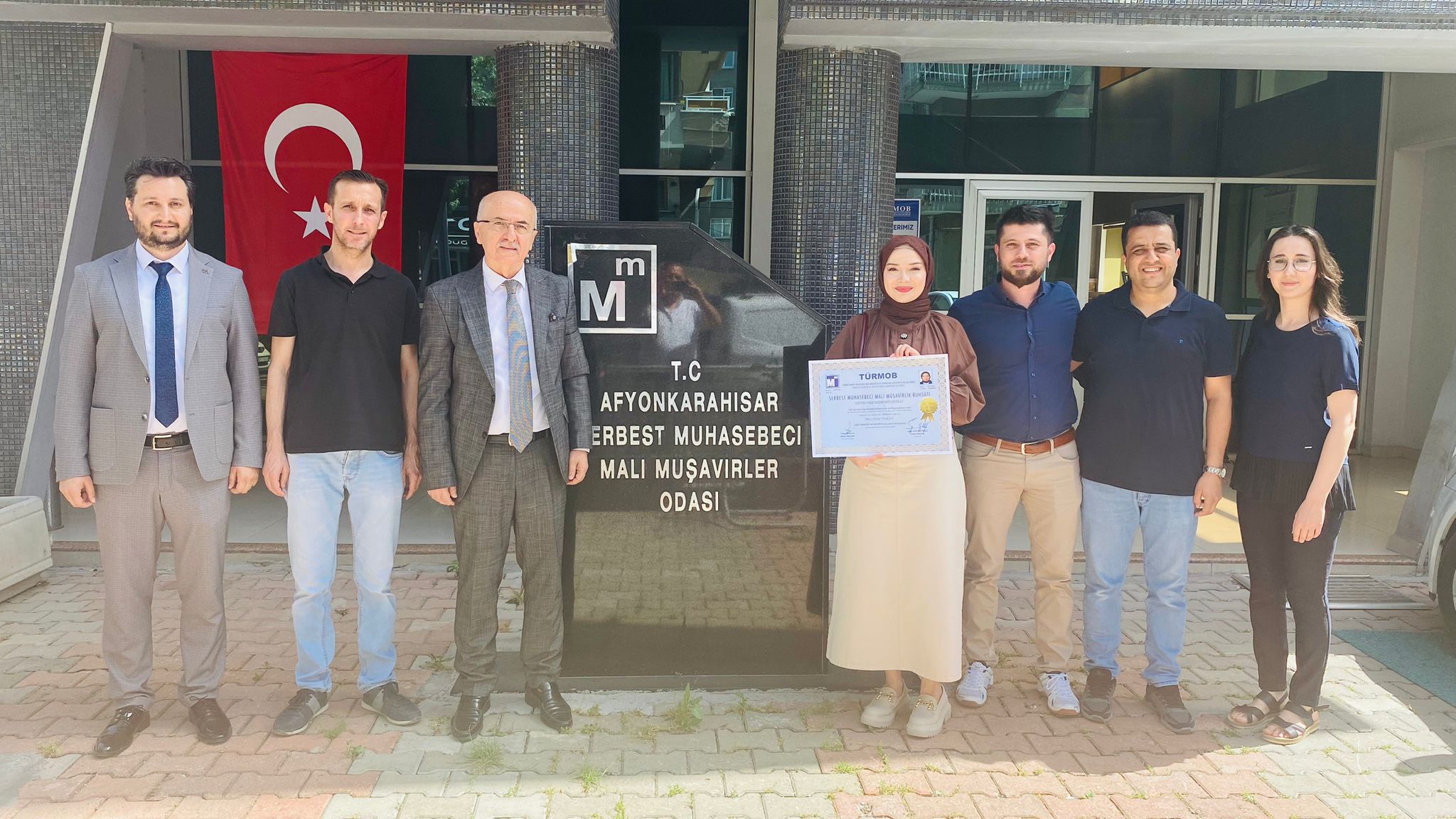 Genç Muhasebeci  Ruhsatını Başkan Sayar'ın Elinden Aldı